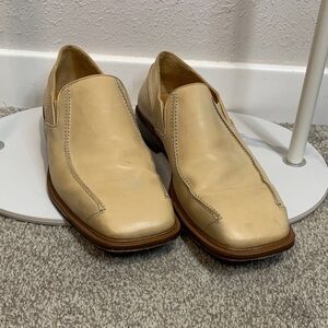 Mezlan Venosa Cream Leather Slip-On Loafers